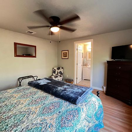 Boho Bliss- Cozy Private Room 2 Miles From Alamodome! San Antonio Kültér fotó