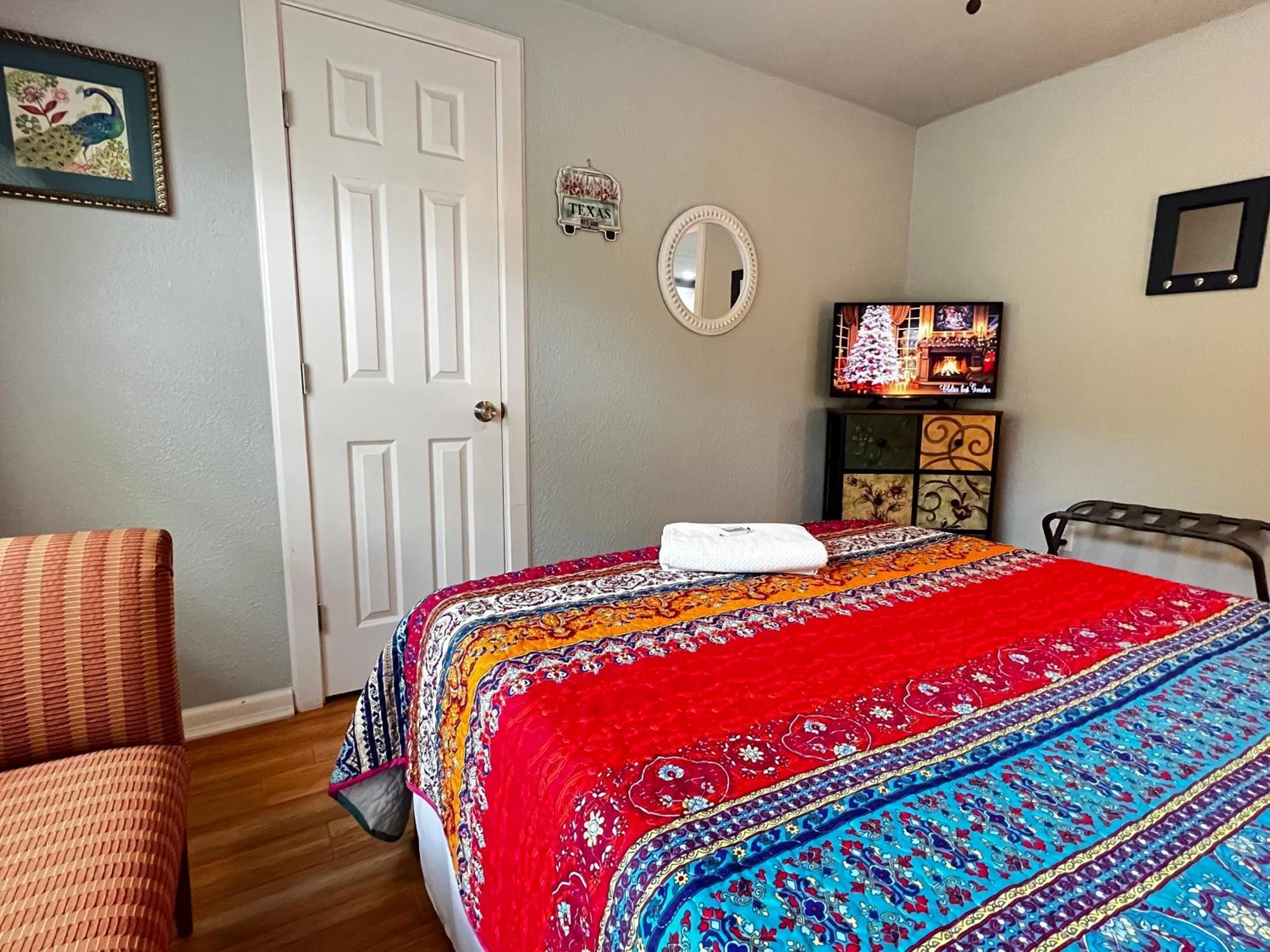 Boho Bliss- Cozy Private Room 2 Miles From Alamodome! San Antonio Kültér fotó