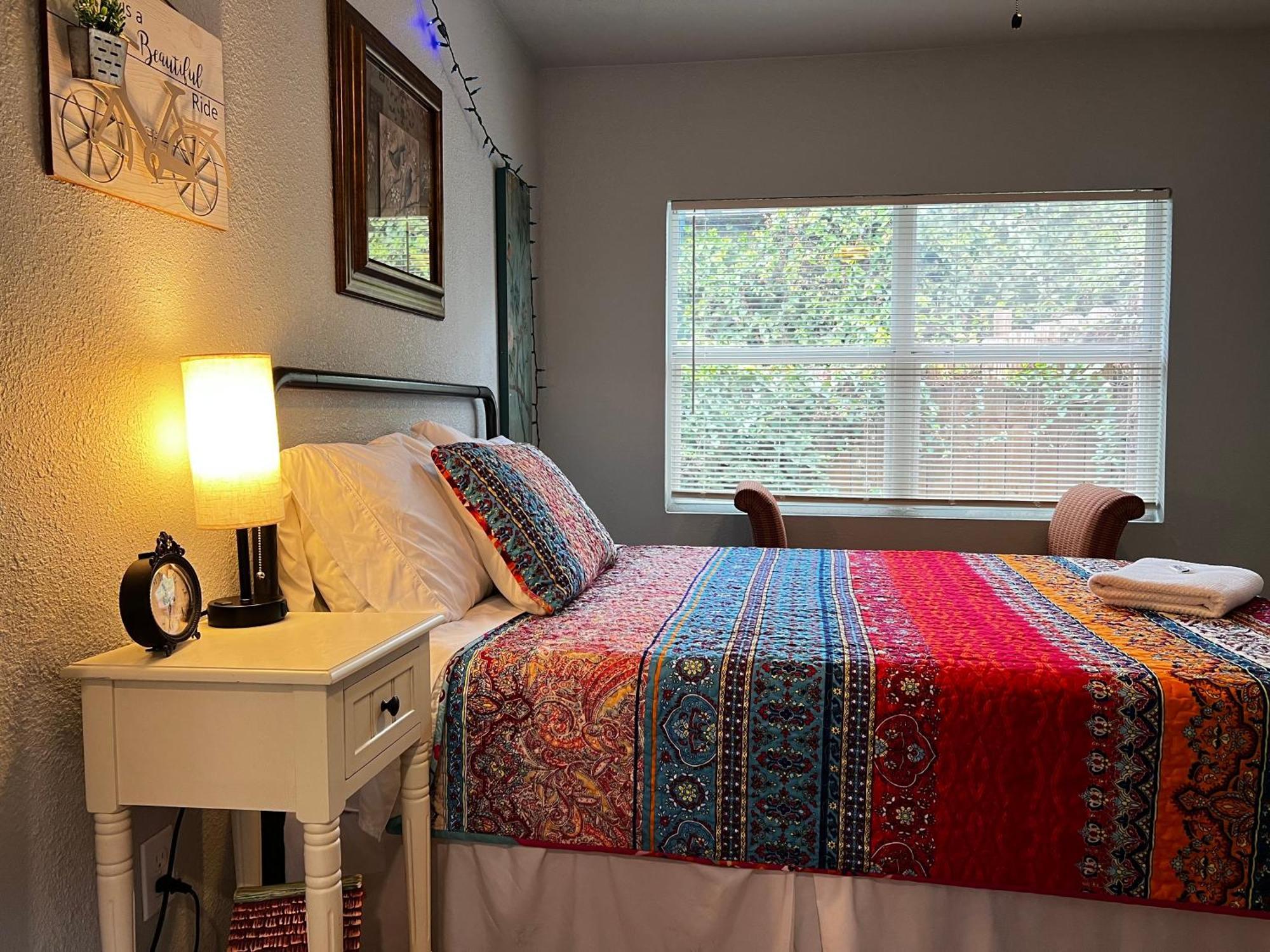 Boho Bliss- Cozy Private Room 2 Miles From Alamodome! San Antonio Kültér fotó